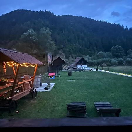 Cabanutze Satic Villa Rucăr Exteriör bild