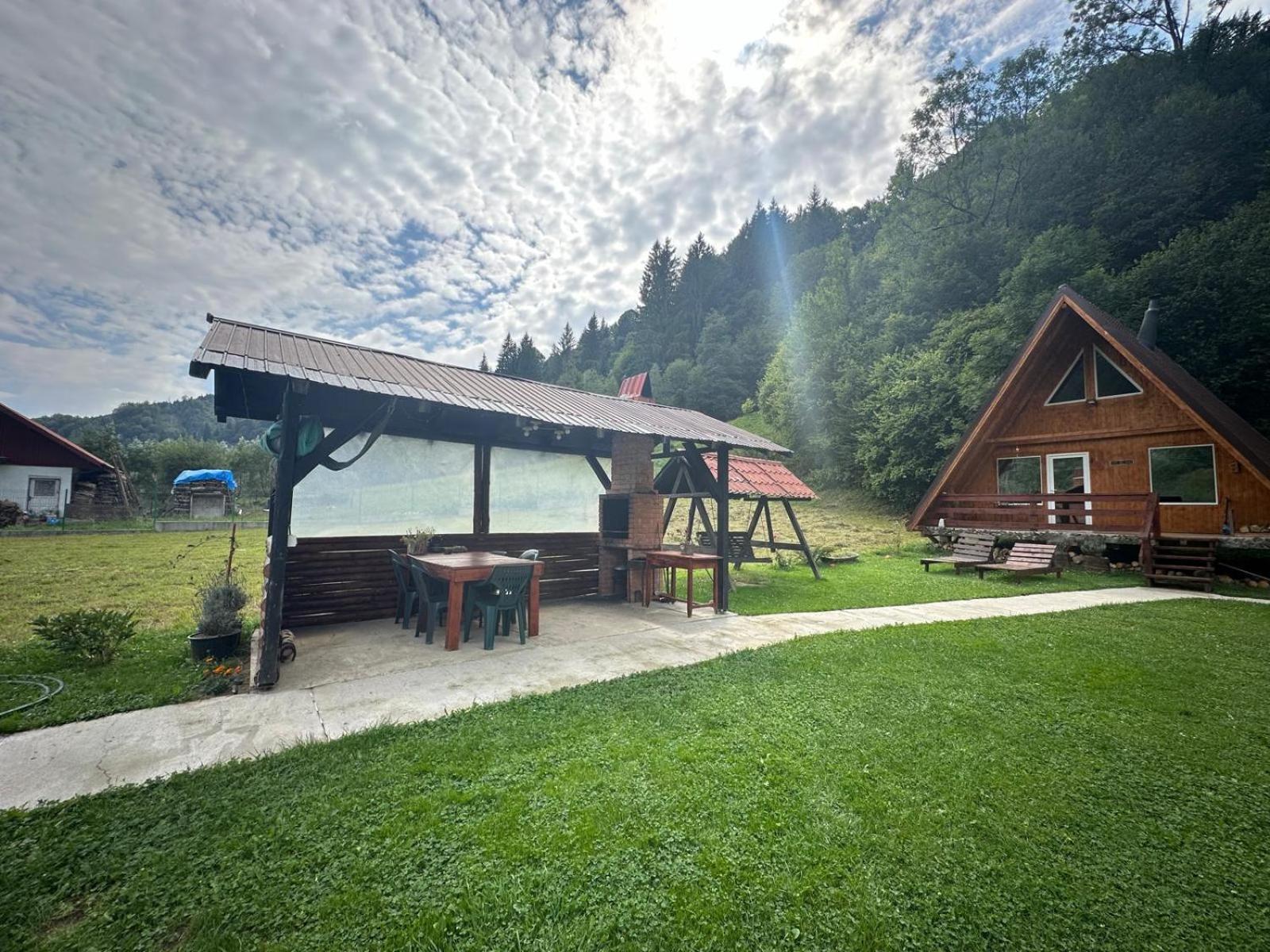 Cabanutze Satic Villa Rucăr Exteriör bild